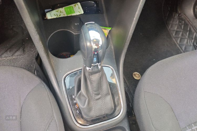 Volkswagen Polo 2018 imagem de carro #16