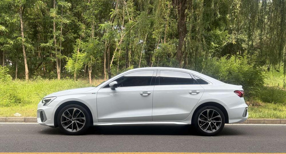 Audi A3 2022 car image #3