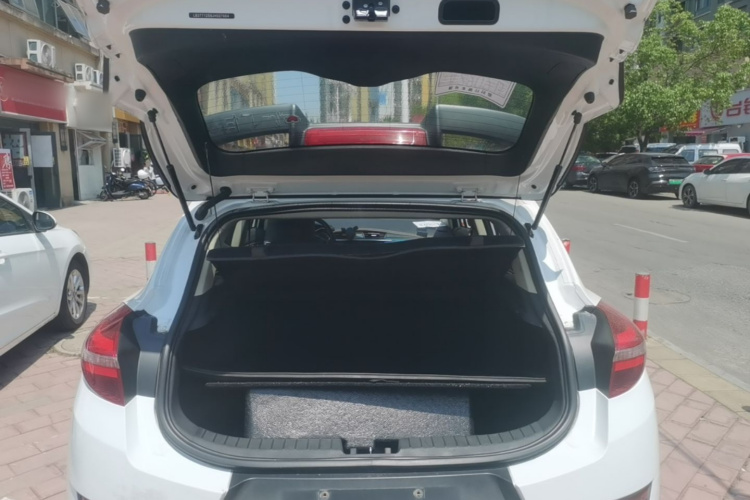 GEELY Emgrand GS 2018 car image #21