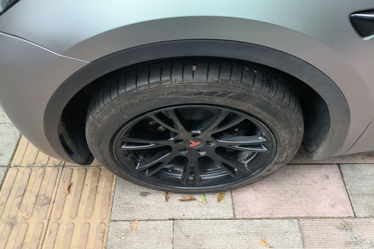 Tesla Model Y 2023 #9 Tesla Model Y 2023 car image #9