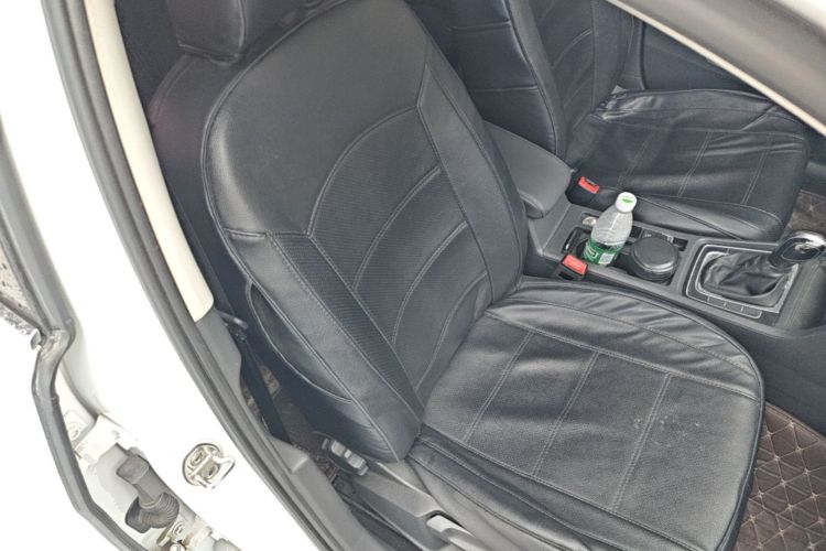 Volkswagen Golf 2018 car image #24