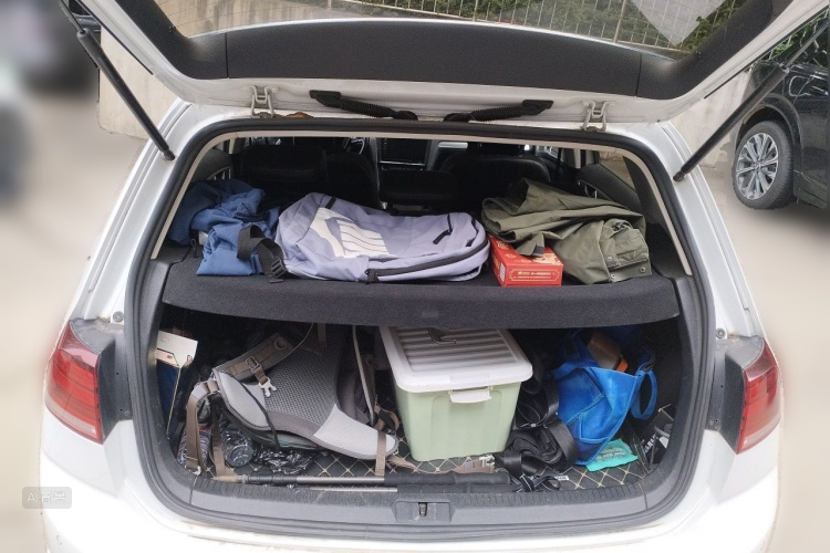 Volkswagen Golf 2020 car image #21