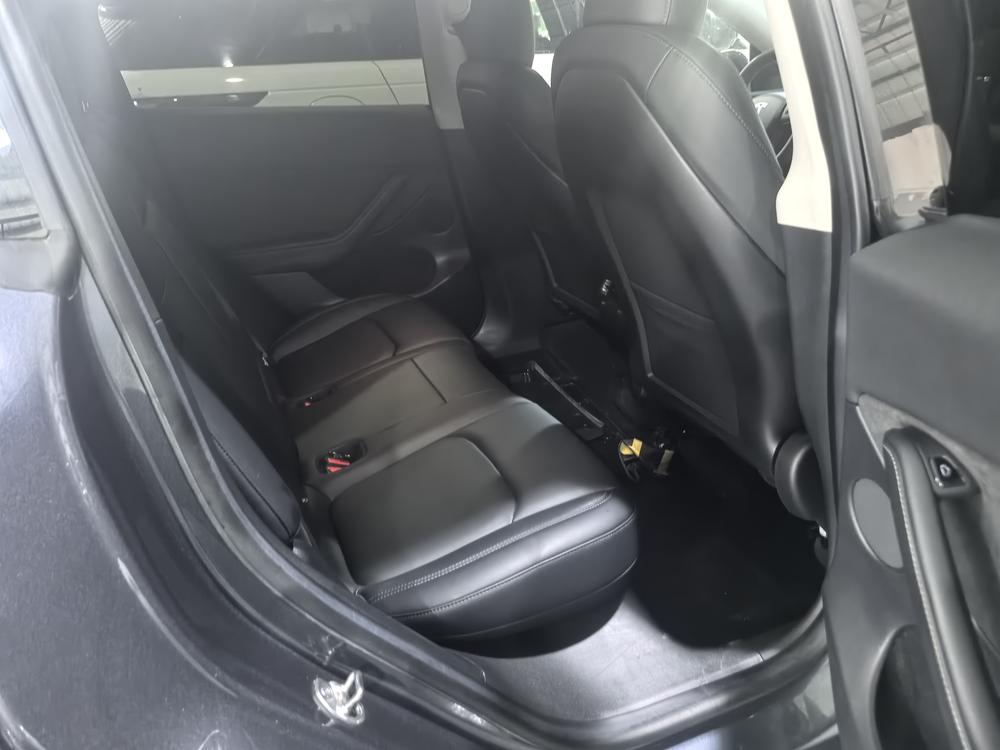 Tesla Model Y 2022 #13 Tesla Model Y 2022 car image #13