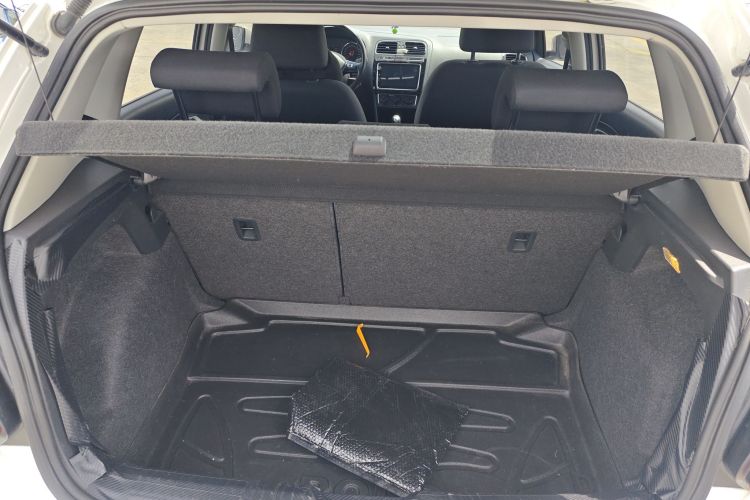 Volkswagen Polo 2018 صورة سيارة #21