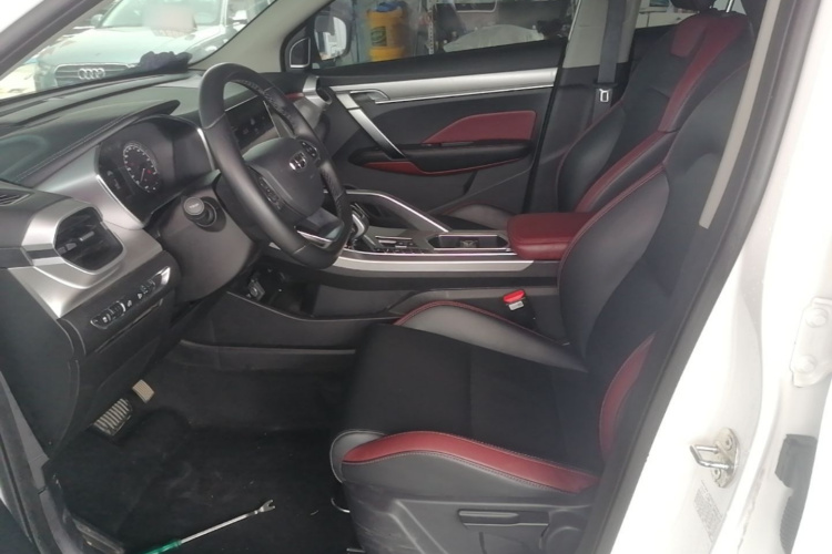 GEELY Coolray 2021 car image #15