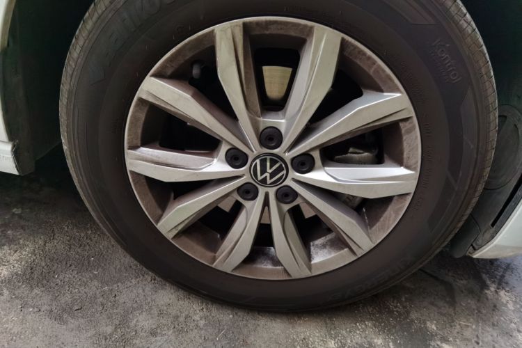 Volkswagen Polo 2025 car image #9