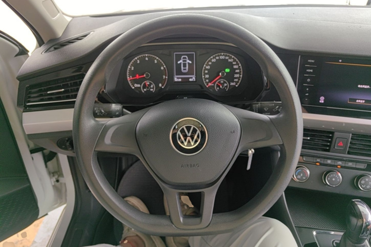 Volkswagen Bora 2022 car image #11