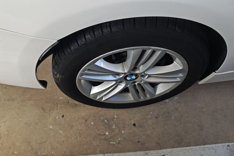 BMW 3 Series 2017 car image #10
