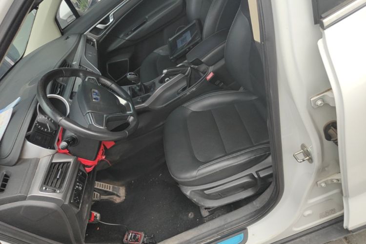 GEELY Emgrand GS 2018 car image #15