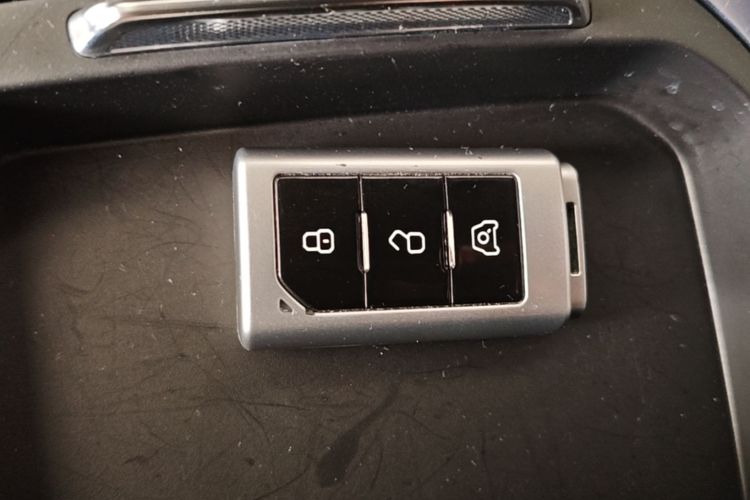 2025 car image #9