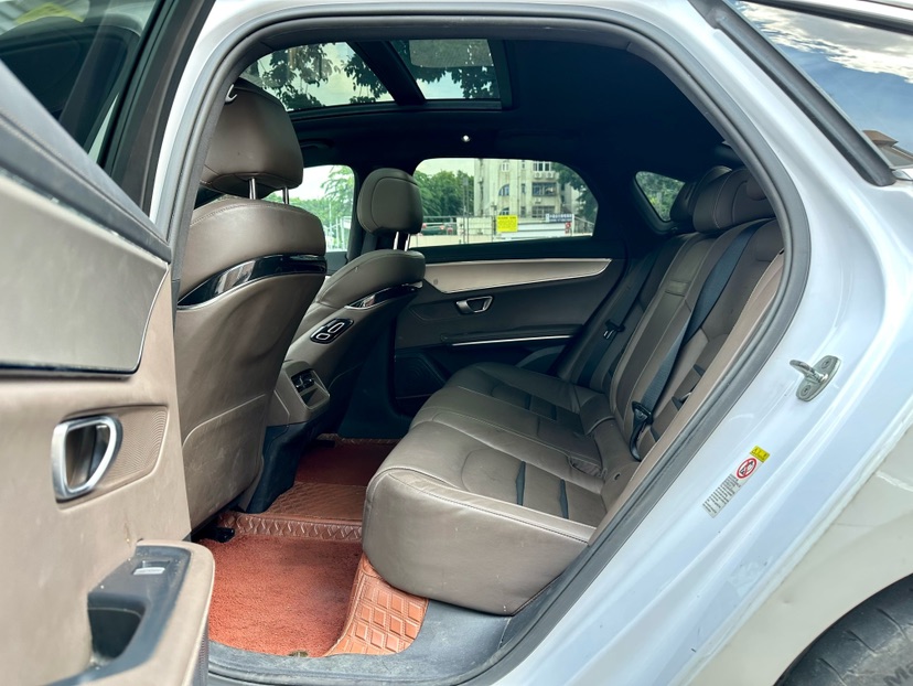 BYD Han 2022 immagine di auto #5
