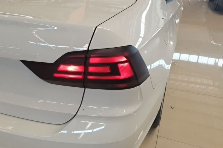 Volkswagen Santana 2019 #8 Volkswagen Santana 2019 car image #8