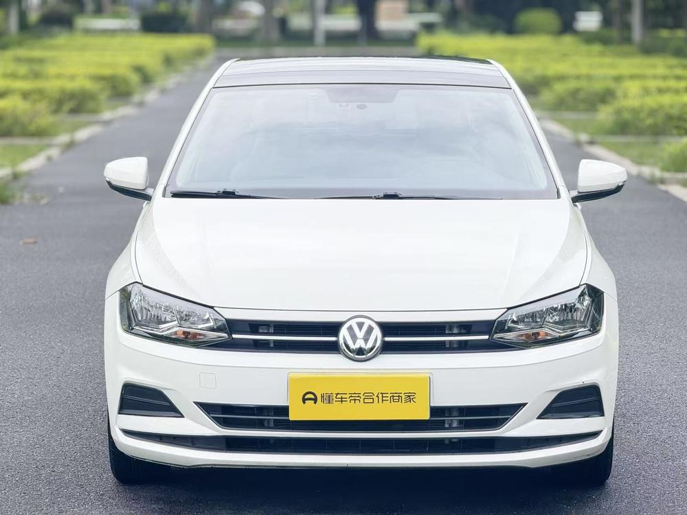 Volkswagen Polo 2019 car image #2