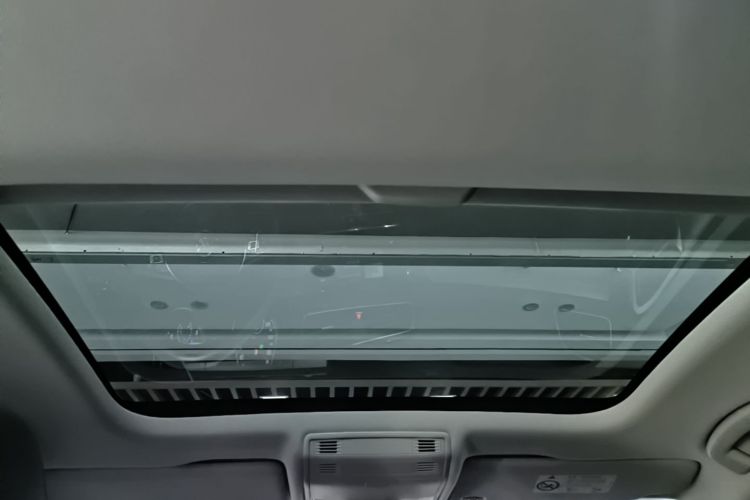 Volkswagen Golf 2020 car image #18