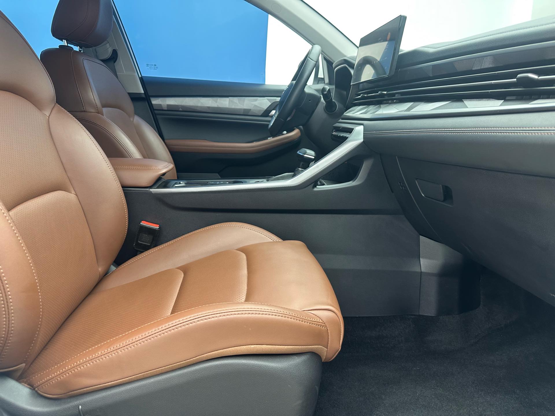 GEELY Vision X6 2023 car image #7