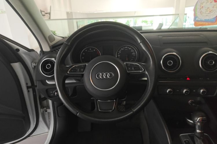 Audi A3 2016 immagine di auto #11
