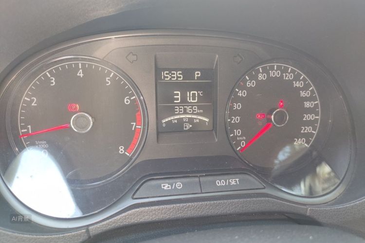 Volkswagen Polo 2018 car image #14