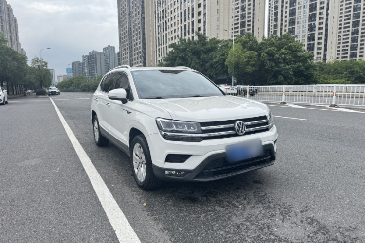Volkswagen Tharu 2020 car image #10