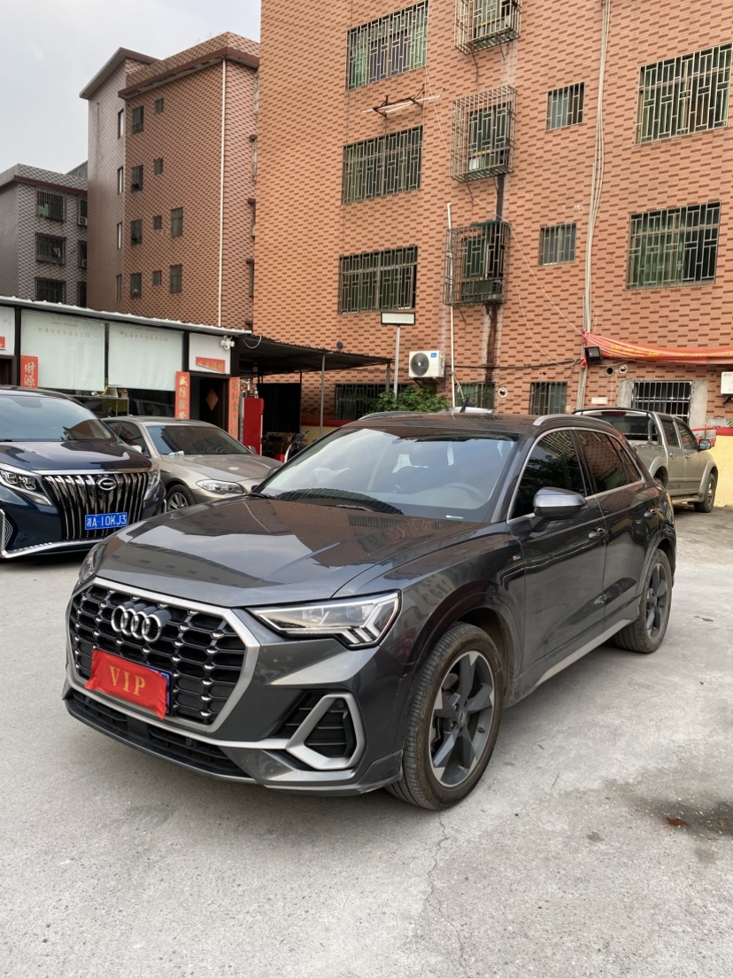 Audi Q3 2019 car image 