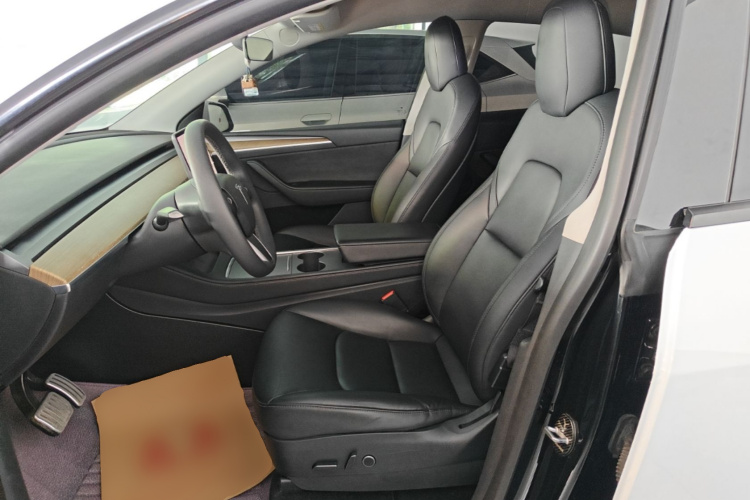 Tesla Model Y 2021 #19 Tesla Model Y 2021 car image #19
