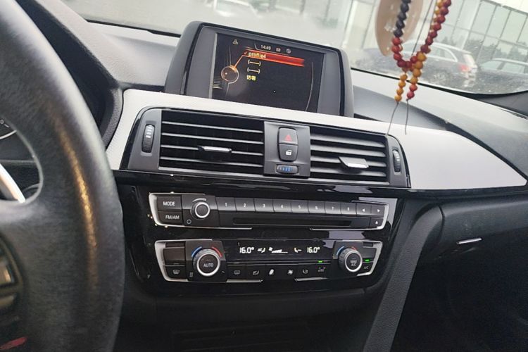 BMW 3 Series 2017 #13 BMW 3 Series 2017 car image #13