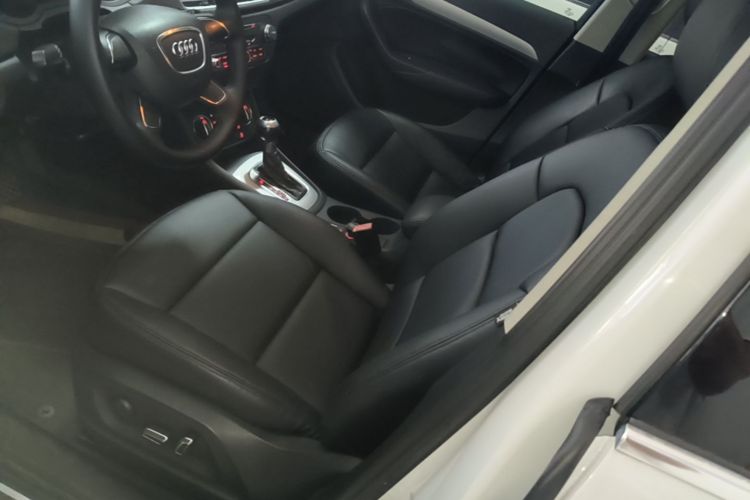 Audi Q3 2018 #15 Audi Q3 2018 car image #15