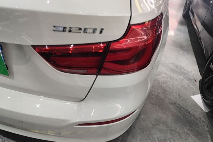BMW 3 Series GT 2018 #8 BMW 3 Series GT 2018 car image #8