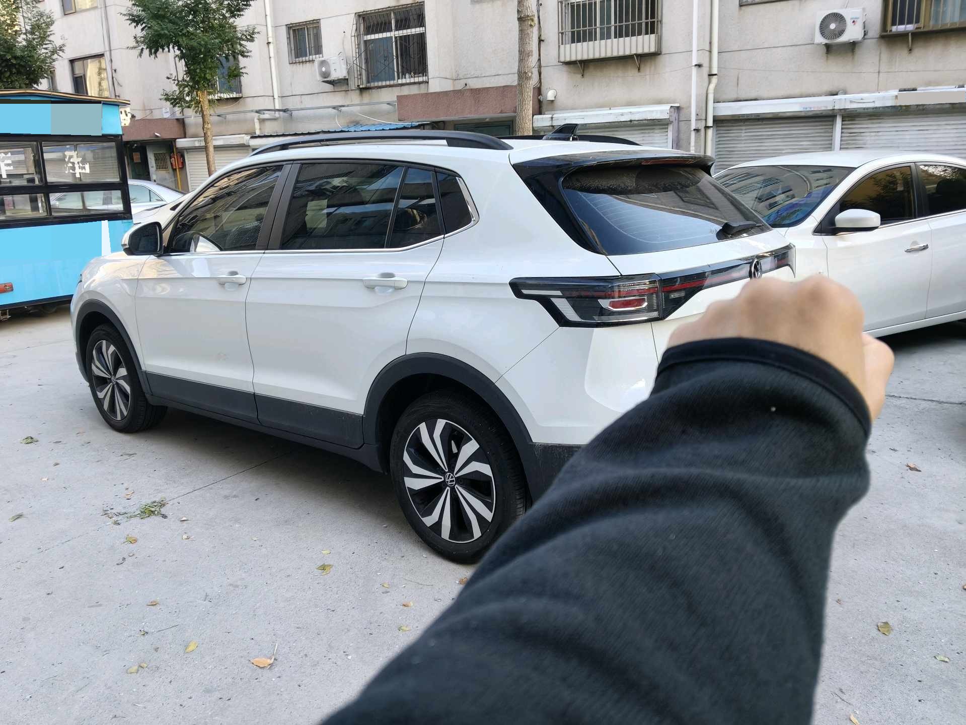 Volkswagen Tharu 2025 immagine di auto #6