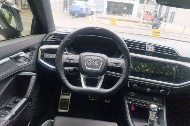 Audi Q3 2024 #12 Audi Q3 2024 car image #12