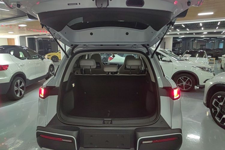 BYD YuanUP 2025 #21 BYD YuanUP 2025 immagine di auto #21