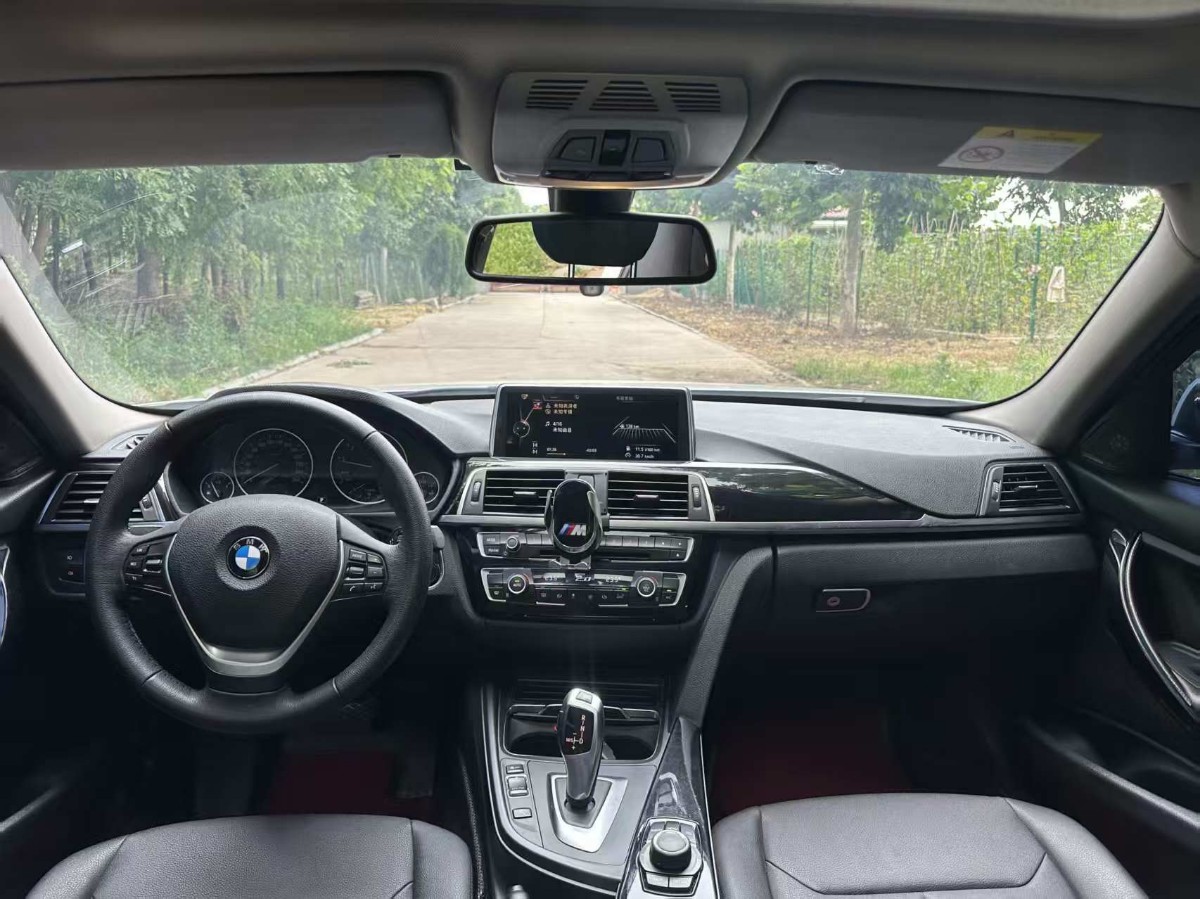 BMW 3 Series 2017 #4 BMW 3 Series 2017 car image #4
