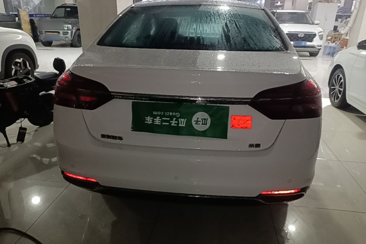 GEELY Emgrand 2019 #6 GEELY Emgrand 2019 car image #6