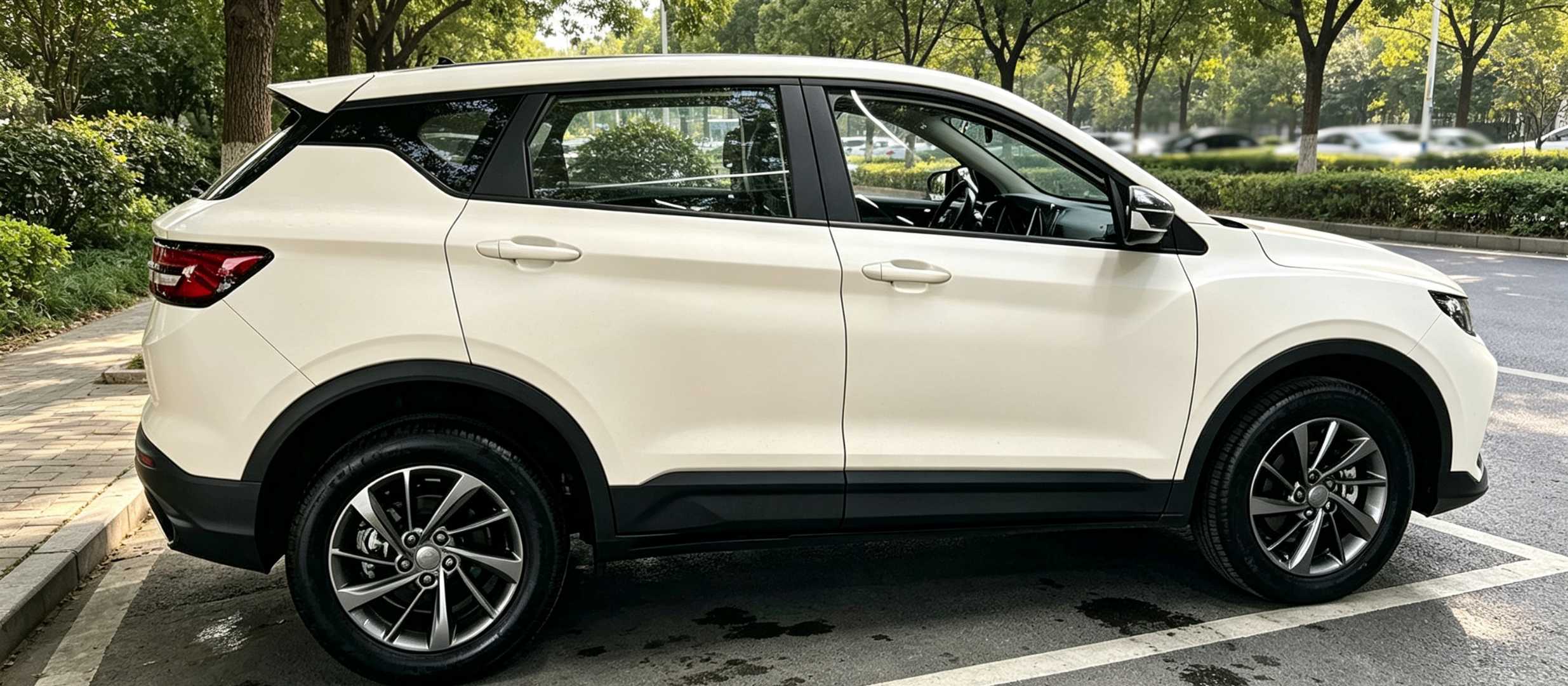 GEELY Coolray 2025 car image #3