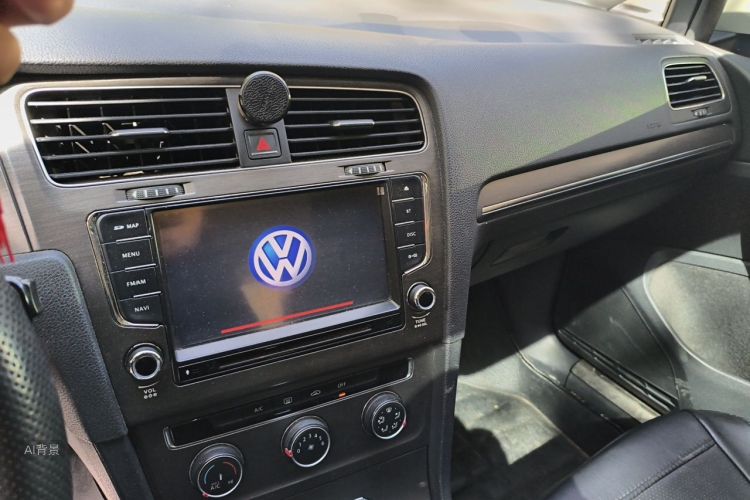 Volkswagen Golf 2014 car image #15