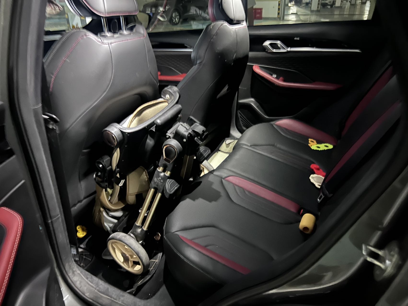 GEELY Coolray 2023 imagen de coche #7