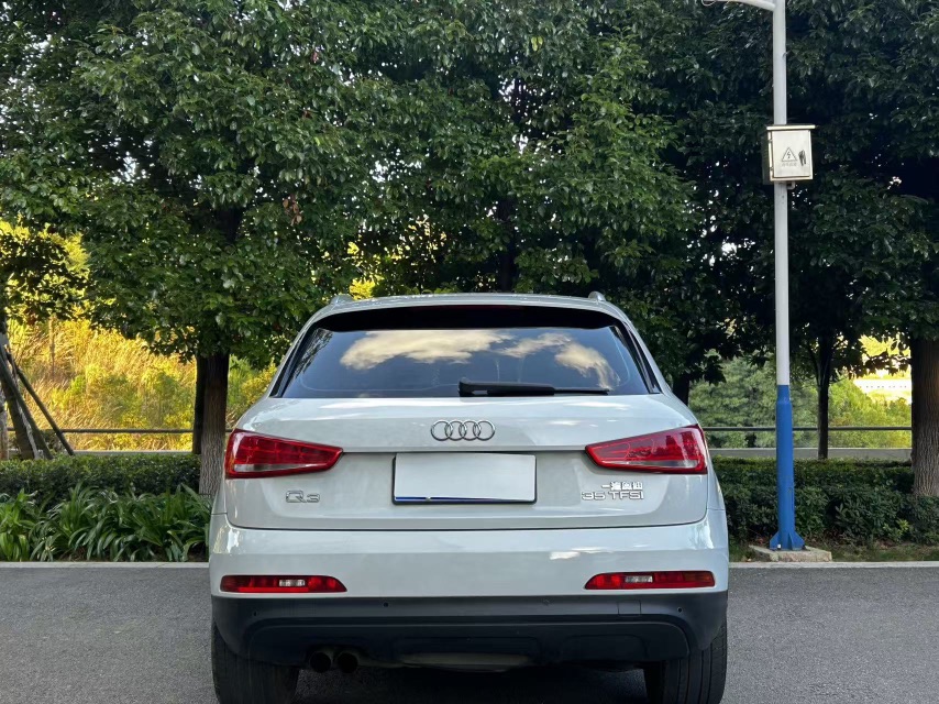 Audi Q3 2013 #8 Audi Q3 2013 car image #8