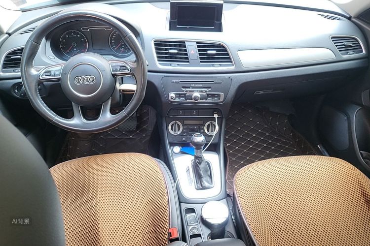 Audi Q3 2016 car image #11