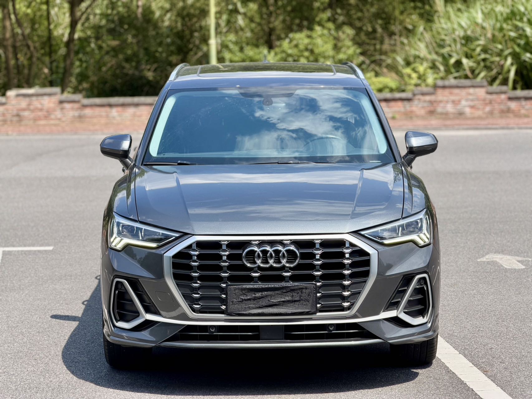 Audi Q3 2019 car image #2