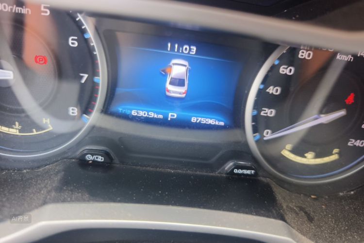 GEELY Emgrand 2017 car image #14