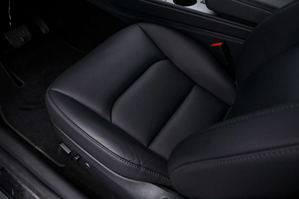Tesla Model Y 2024 immagine di auto #15