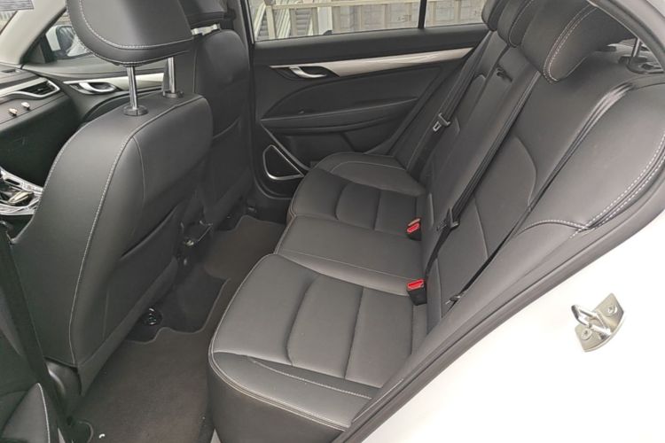 GEELY Emgrand 2021 #13 GEELY Emgrand 2021 car image #13