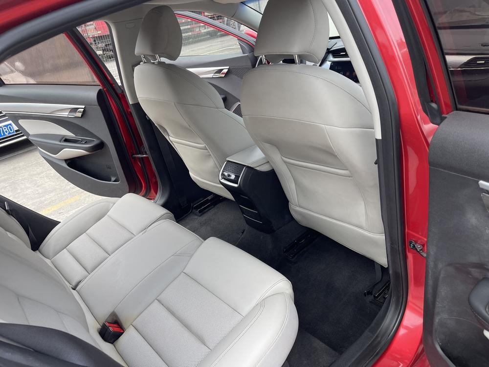 GEELY Binray 2018 imagem de carro #13