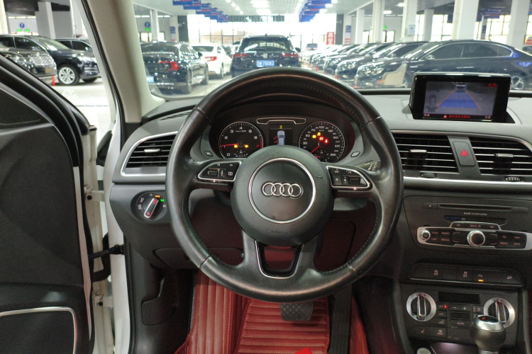 Audi Q3 2016 image de voiture #11