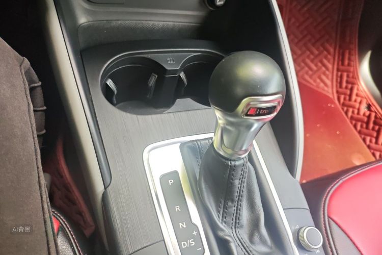 Audi A3 2018 car image #16