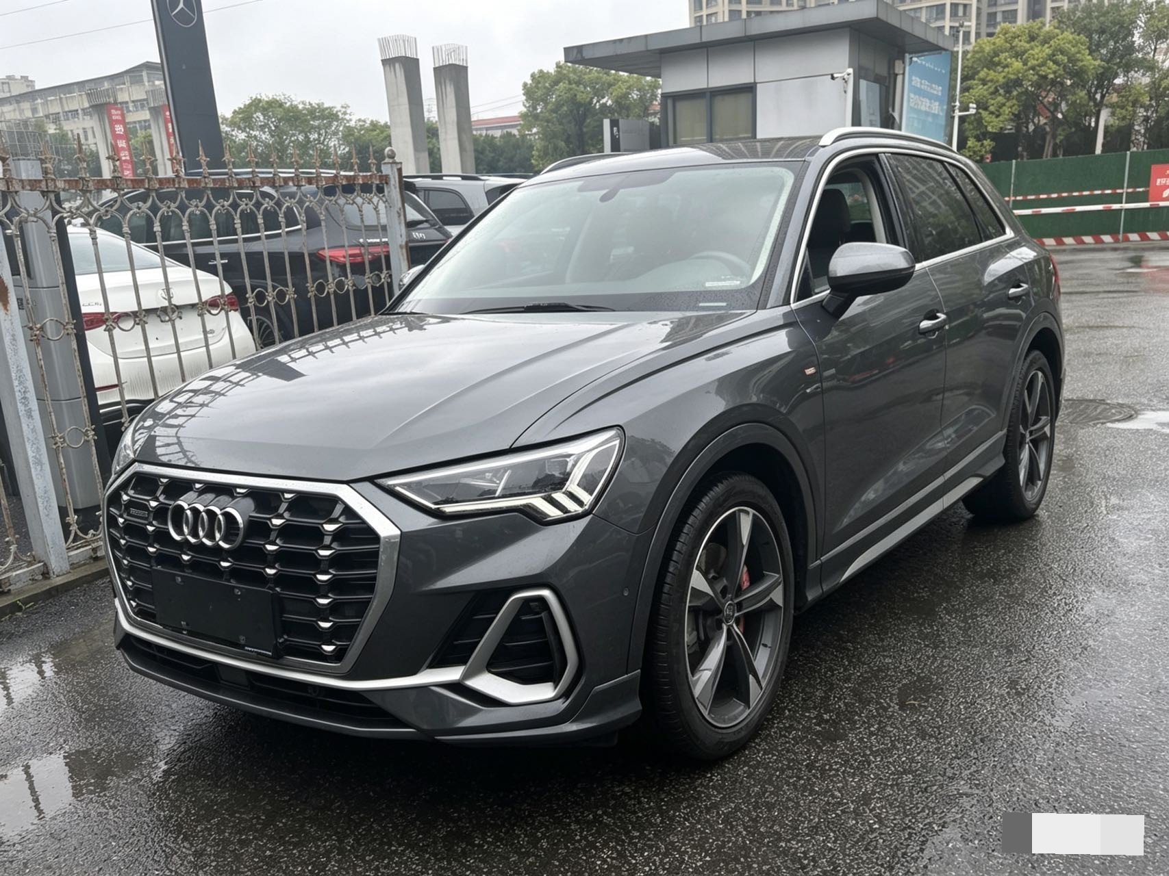 Audi Q3 2022 汽车图片 