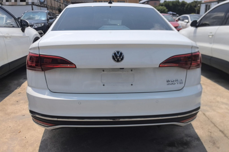 Volkswagen Bora 2025 car image #6