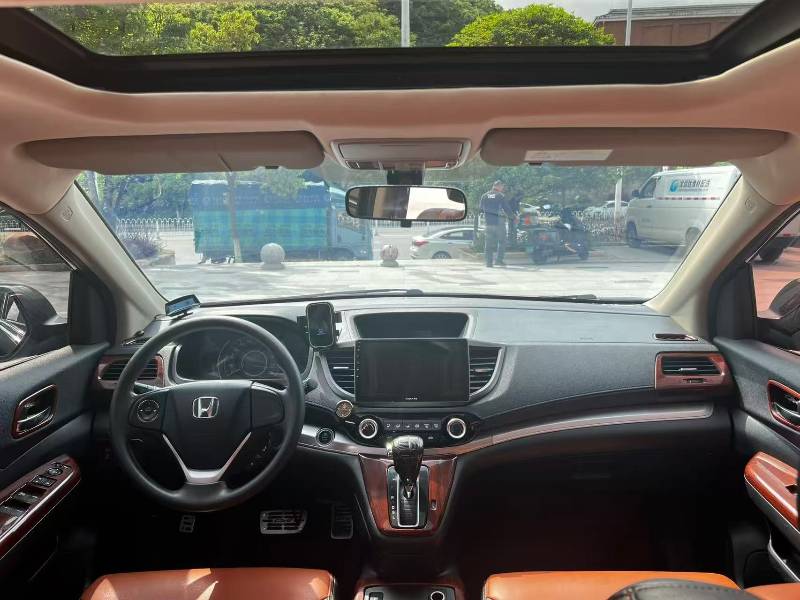 Honda CR-V 2017 #2 Honda CR-V 2017 car image #2