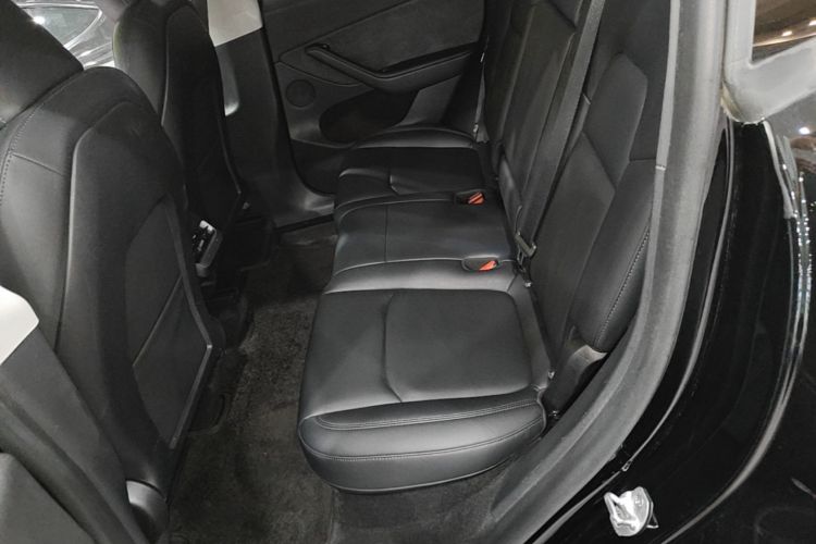 Tesla Model Y 2023 #17 Tesla Model Y 2023 car image #17