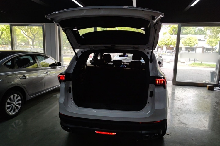 Jetour X70 PLUS 2023 #19 Jetour X70 PLUS 2023 car image #19