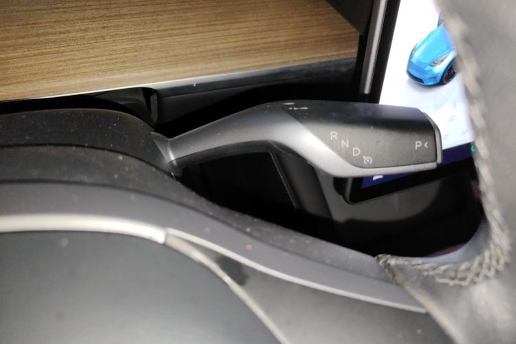 Tesla Model Y 2022 #14 Tesla Model Y 2022 car image #14